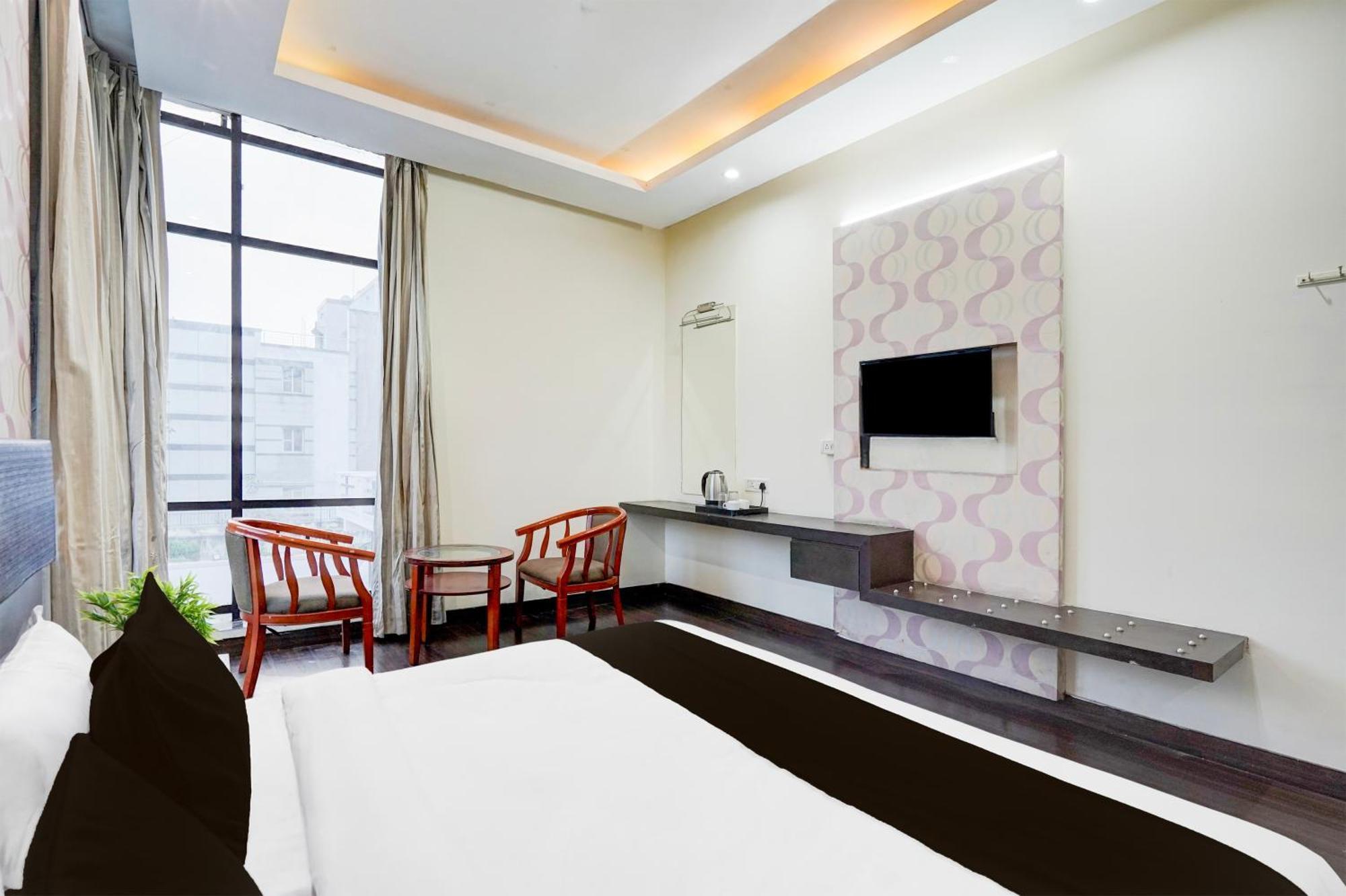 Super Townhouse Sector 51 Noida Near Metro Station Hotel Eksteriør billede