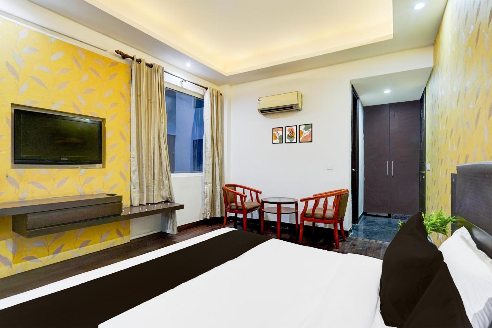 Super Townhouse Sector 51 Noida Near Metro Station Hotel Eksteriør billede